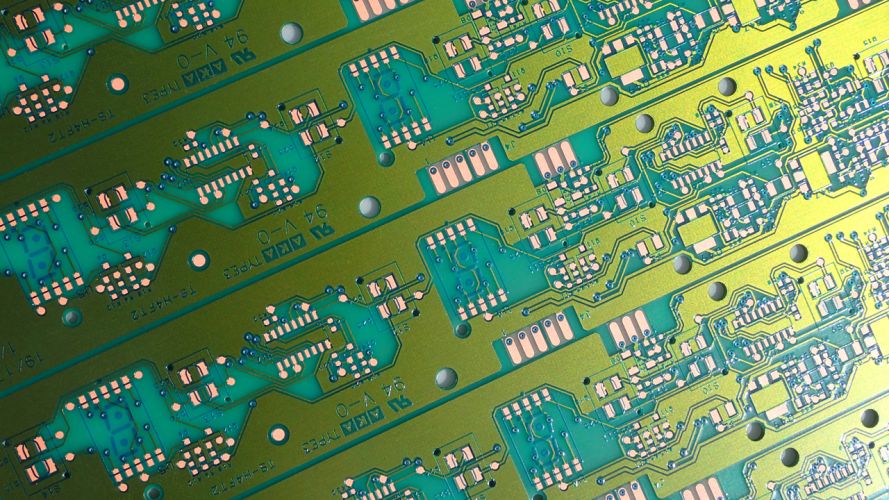 Processo STCH per PCB a doppia faccia
